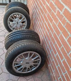 Otto pneumatici per Ford Focus 