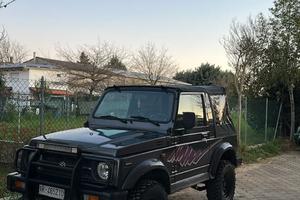 Suzuki Samurai