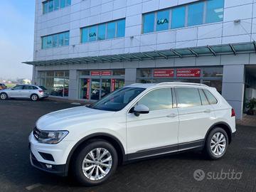 VOLKSWAGEN Tiguan 2.0 TDI SCR DSG Business BlueM