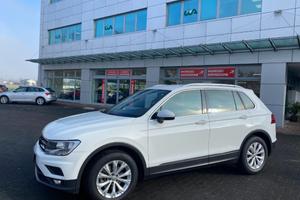 VOLKSWAGEN Tiguan 2.0 TDI SCR DSG Business BlueM