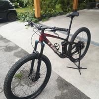 TREK FUEL EX 8 XT 2021.                           