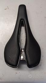 sella scocca e binari in carbonio bici da corsa