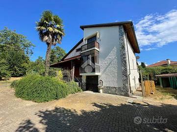 BIFAMILIARE A PECETTO TORINESE
