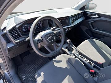 AUDI A1 A1 SPB 30 TFSI S tronic