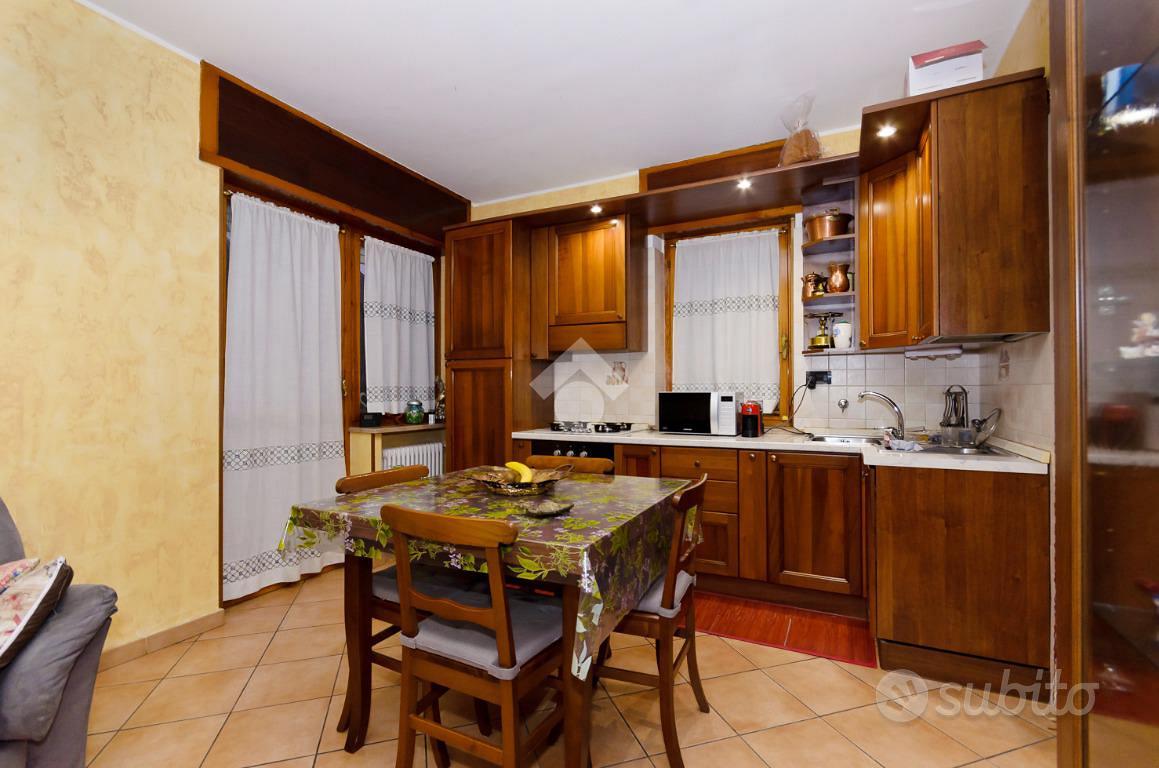 2 LOCALI A RUBIANA - Vista 2