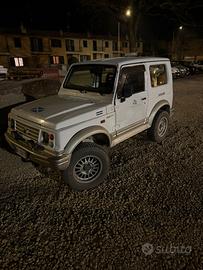 Suzuki samurai