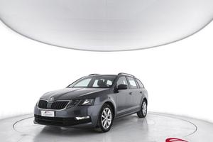 SKODA Octavia 1.5 DSG Wagon Executive G-Tec - PE