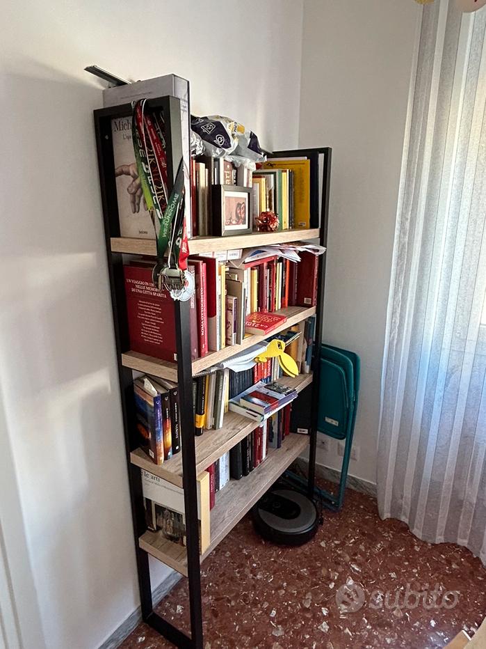 Libreria piccola - Arredamento e Casalinghi In vendita a Roma