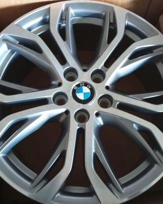 Cerchi in lega originali BMW 18 pollici