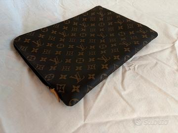 Pochette originale Luis Vuitton