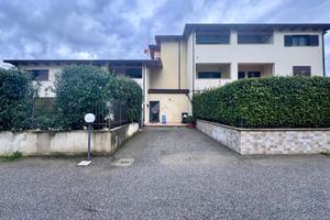 4 LOCALI A MENDICINO