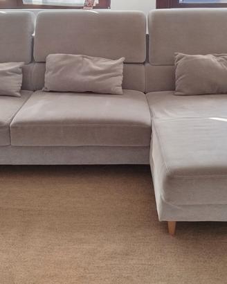 Divano grigio 3 posti con chaise-longue 