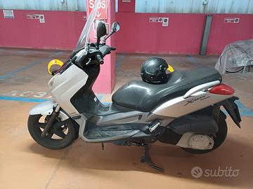 Yamaha Xmax 250