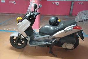 Yamaha Xmax 250
