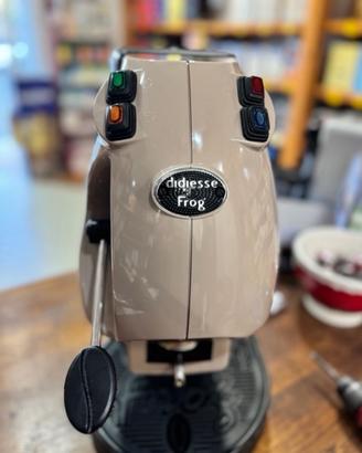Macchina da caffe frog colore nocciola