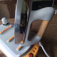 Ferro stiro non funzionante x pezzi di ricambio 