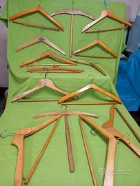 Lotto di Grucce spalline appendiabiti di legno vin