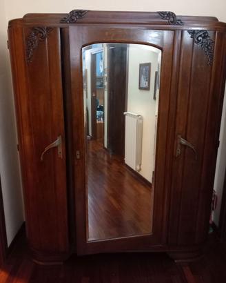 armadio e como'  meta '900