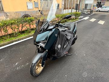 Yamaha XMAX 300 Techmax