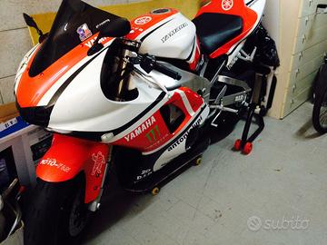 Yamaha R1 carburatori