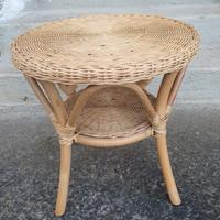 Tavolino rattan e vimini