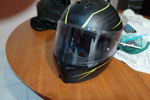 vedo casco per moto