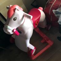 Cavallo a dondolo