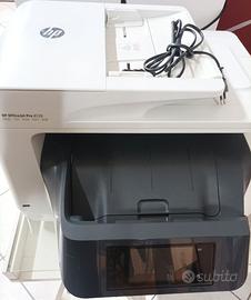 Stampante HP Officejet Pro 8720 multifunzione.