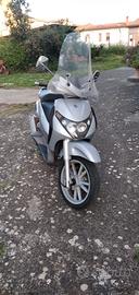 Piaggio Beverly 250
