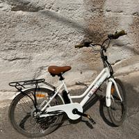 Ebike bici elettrica 24 pollici 40/50 km autonomia