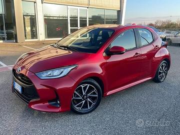 Toyota Yaris 1.5 Hybrid 5 porte Trend GARANZI...