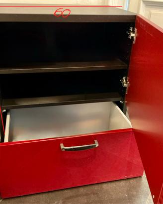 Ikea Mobile Besta rosso