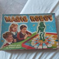 THE AMAZING MAGIC ROBOT