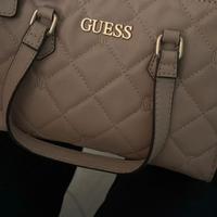 Borsa e portafoglio guess