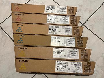 Cartucce toner per stampante Ricoh MP C2551