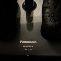 Due cuffie Panasonic wireless