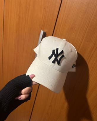 Cappello bianco New Era, originale