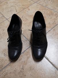 Scarpa pelle nera con lacci