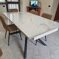 tavolo in gres porcellanato