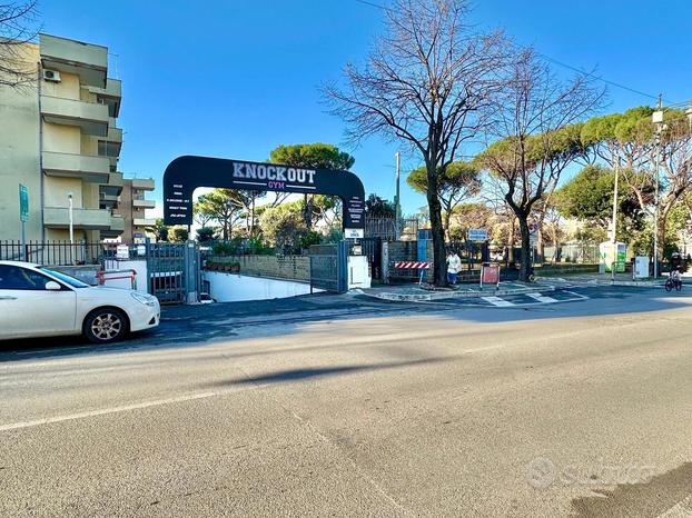 Box/Posto auto Ciampino [Via M. Francesi boxVRG]