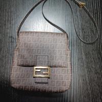 Borsa Fendi mamma baguette borsetta Zucca FF