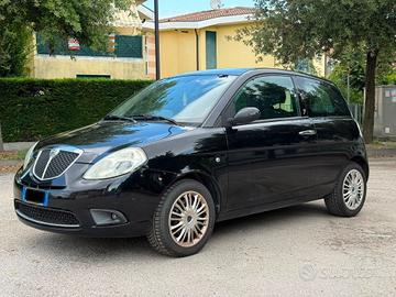 Lancia Ypsilon 1.2 Argento