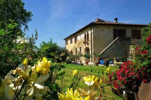 Rustico / Casale di 440 m² con più di 5 locali e p