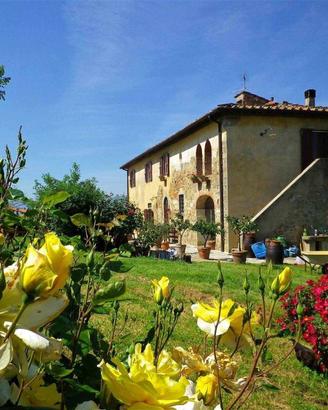 Rustico / Casale di 440 m² con più di 5 locali e p