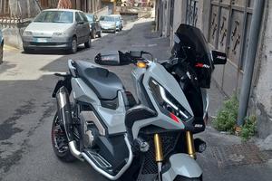 HONDA X-ADV 750 