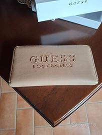 Portafoglio donna Guess