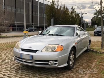 Hyundai Coupé 1.6 benzina, serie 2002–2005