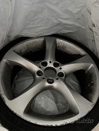 Cerchio 19” con pneumatici estivi