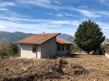 Villa indipendente su due livelli a Muro Lucano