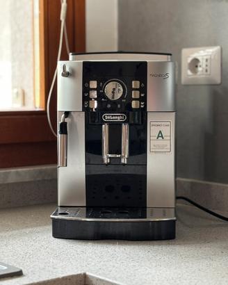 Macchina da caffè automatica De’longhi